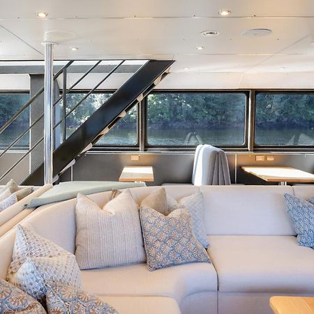 Milford Sound Overnight Cruise - Fiordland Discovery Exterior foto