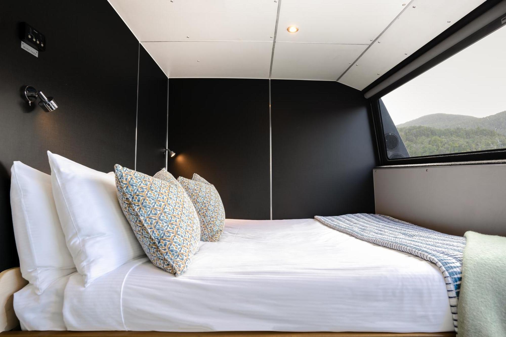 Milford Sound Overnight Cruise - Fiordland Discovery Exterior foto