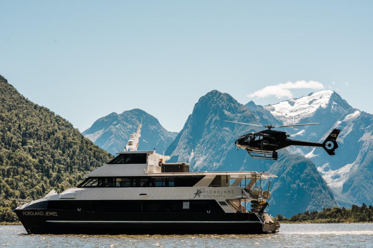 Milford Sound Overnight Cruise - Fiordland Discovery Exterior foto
