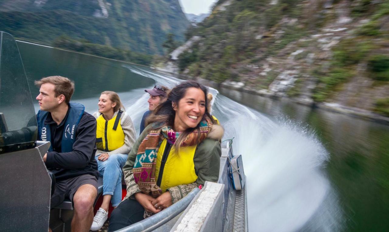 Milford Sound Overnight Cruise - Fiordland Discovery Exterior foto